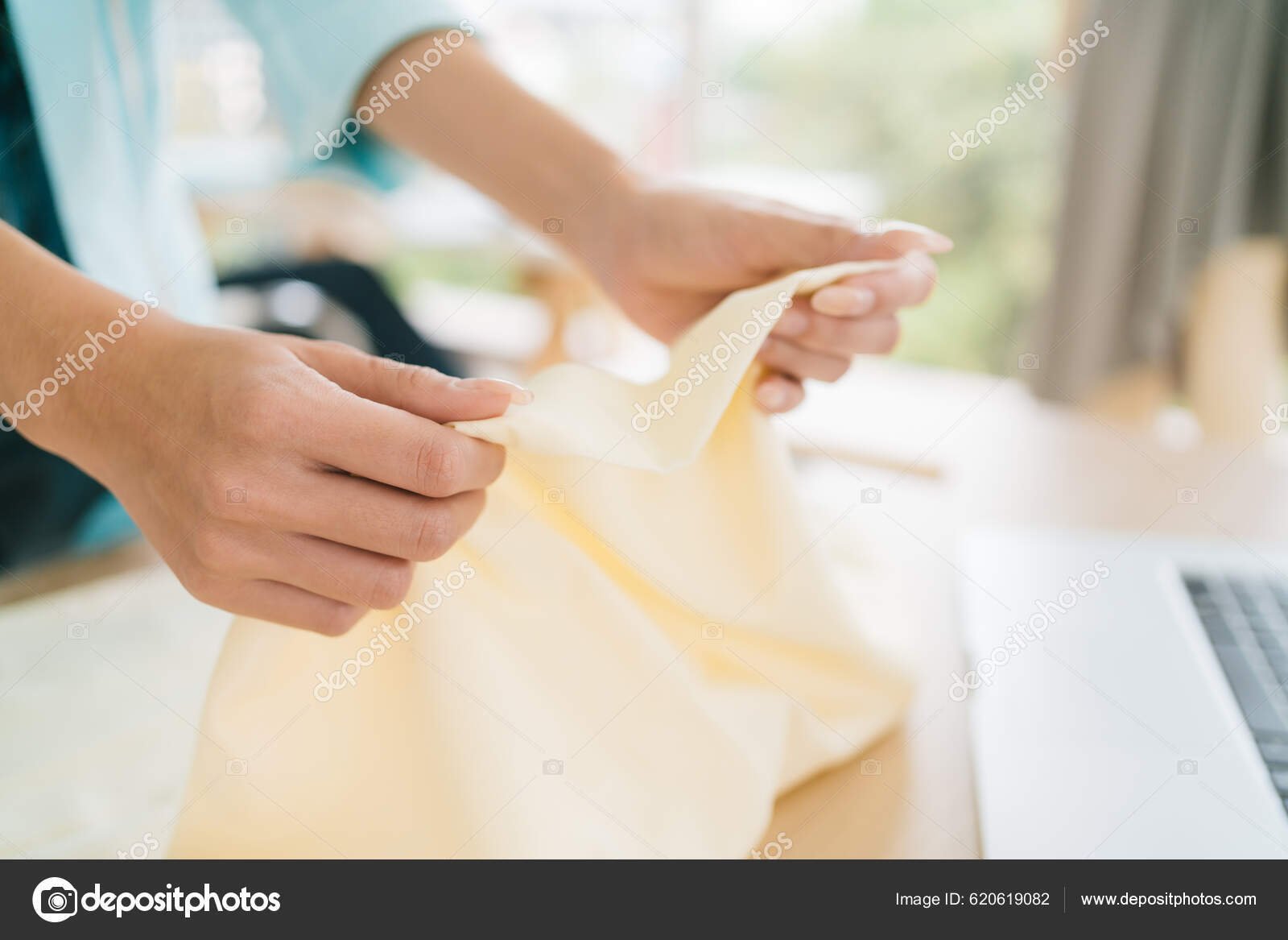 depositphotos_620619082-stock-photo-close-hands-tailor-fashion-designer (1)