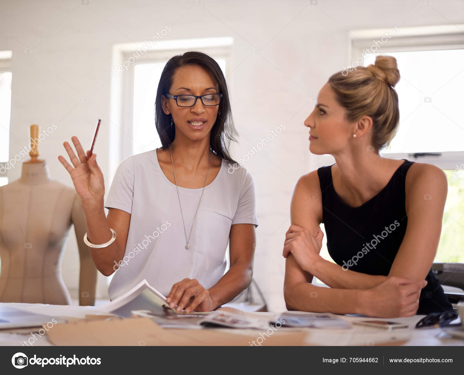 depositphotos_705944662-stock-photo-fashion-designer-teamwork-collaboration-creative